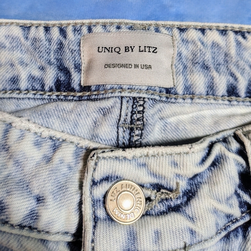 Distressed Wide-Leg Jeans | High Rise,‎ Acid-Wash | Street Style Uniq by Litz - Picture 7 of 10
